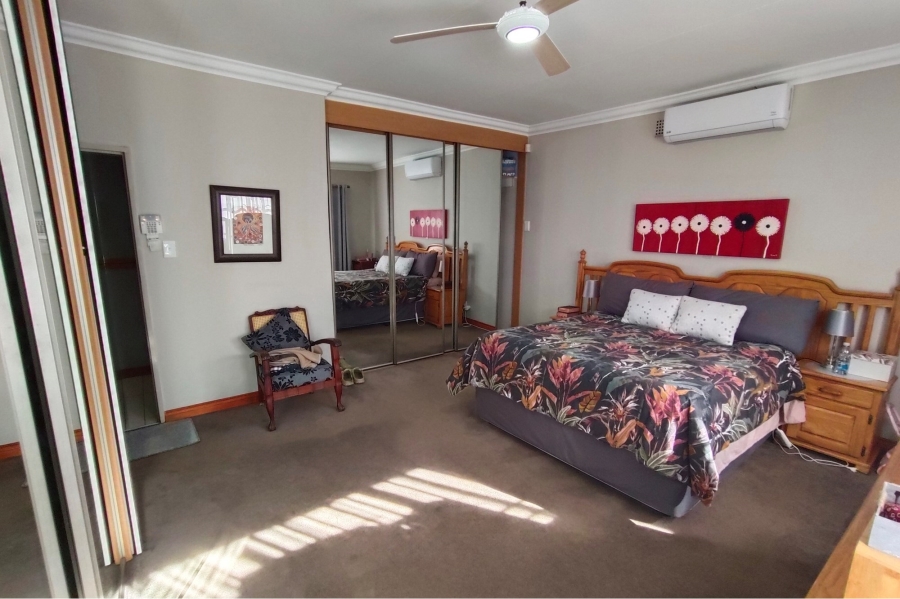 8 Bedroom Property for Sale in Broederstroom North West